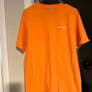 Men’s Columbia PFG t shirt. Size Large.